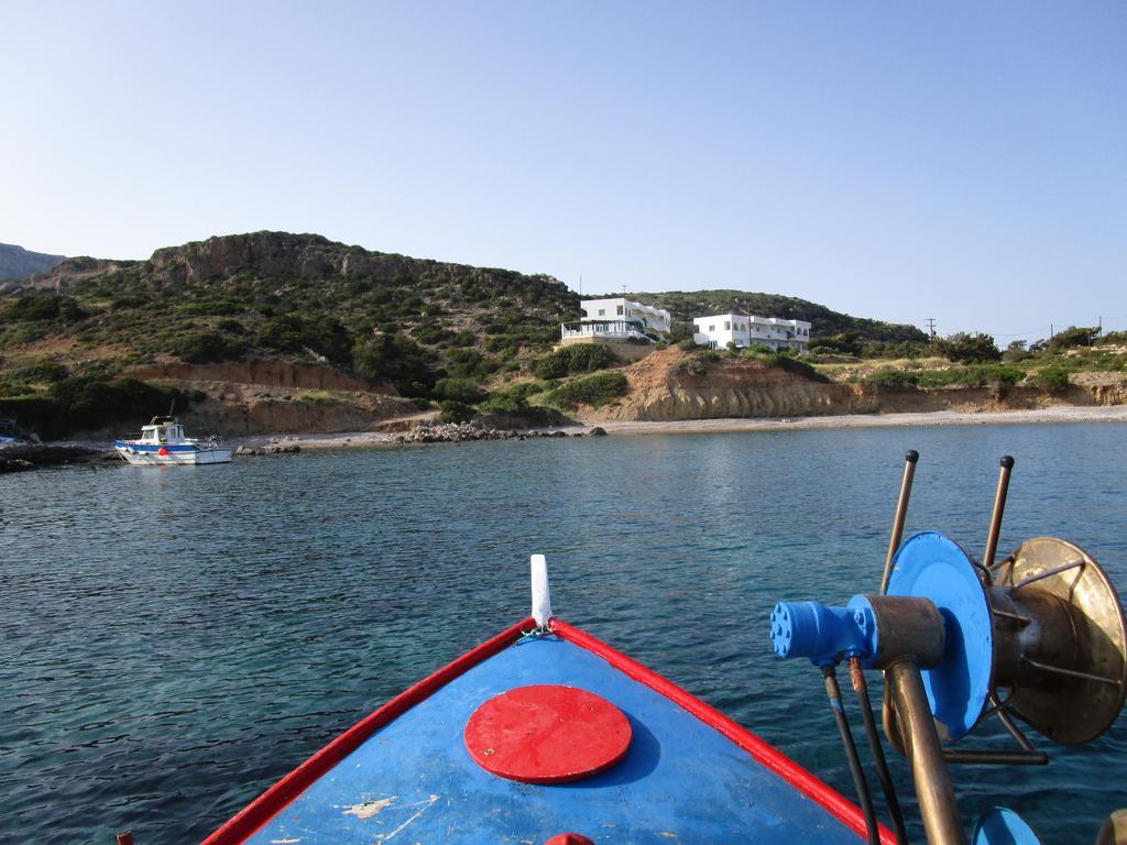 Studios Fokia Beach Амоопи Екстериор снимка