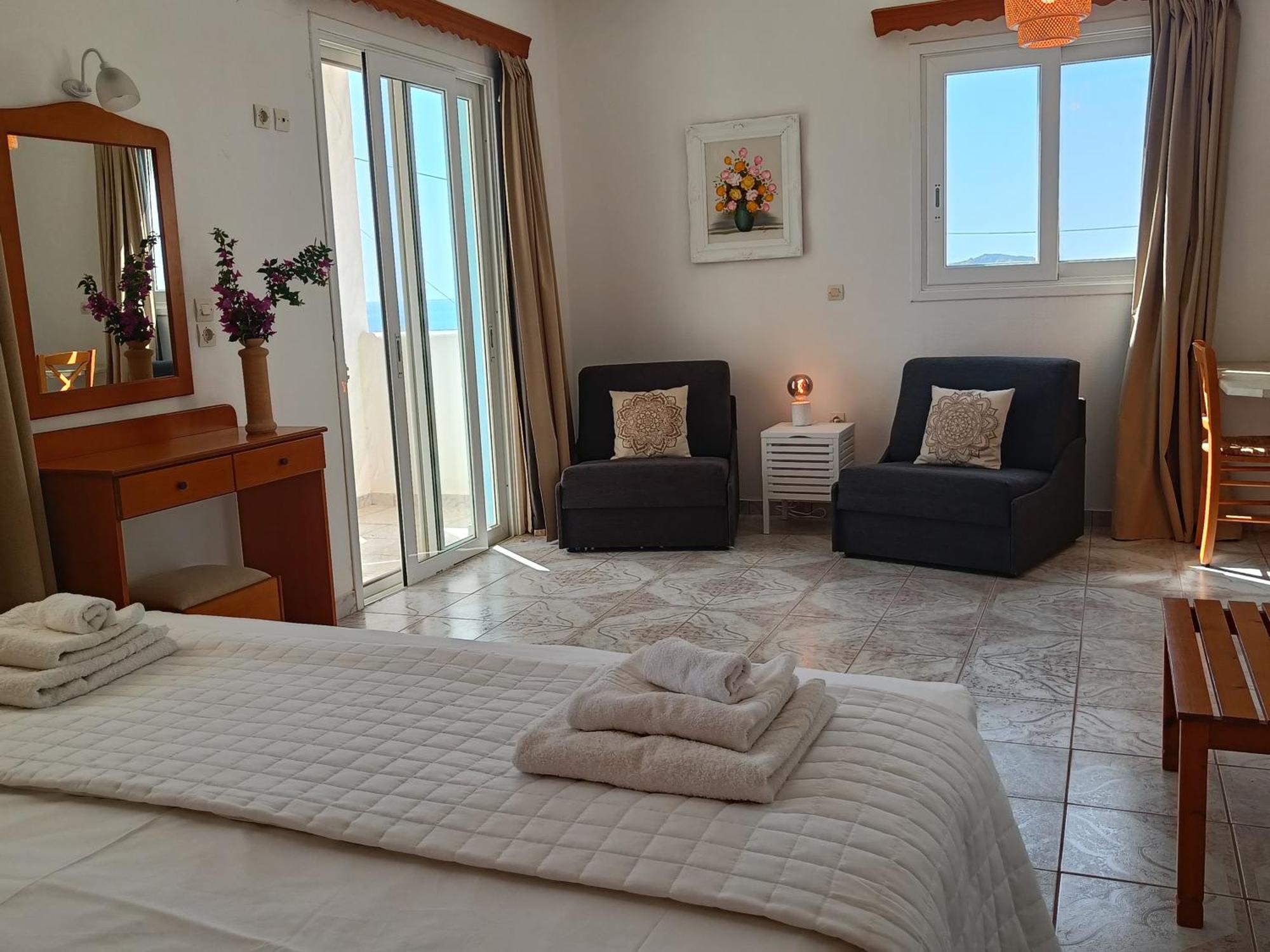 Studios Fokia Beach Амоопи Екстериор снимка
